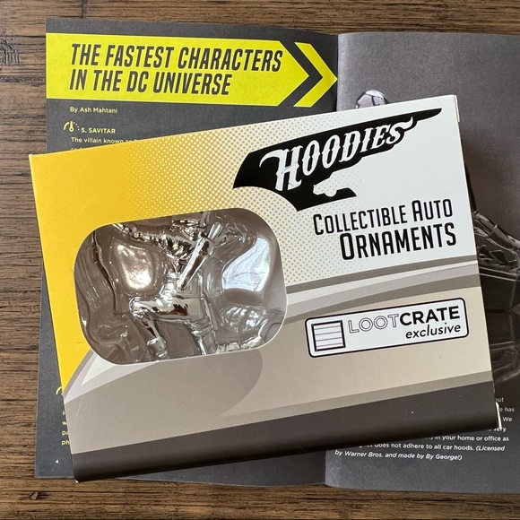Hoodies Green Arrow Collectible Auto Ornaments, Loot Crate Exclusive - Picture 11 of 11